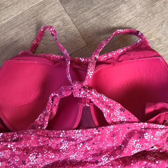 Pink tank top with built-in bra - Picture 4 of 5